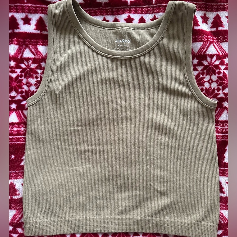 *NEW* Ribbed Tank - Picture 2 of 2